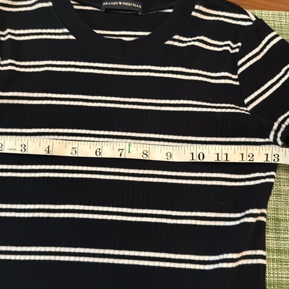 Brandy Melville, Bundle, Long sleeve T-shirts.
1-Navy & White, 1- Grey & 1-Black - Picture 9 of 13